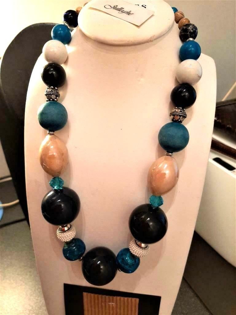 Te koop: Nieuw!! Uniek! Mooi donker blauwe lange ketting, Handtassen en Accessoires, Ophalen, Nieuw, Blauw, Steen of Mineraal