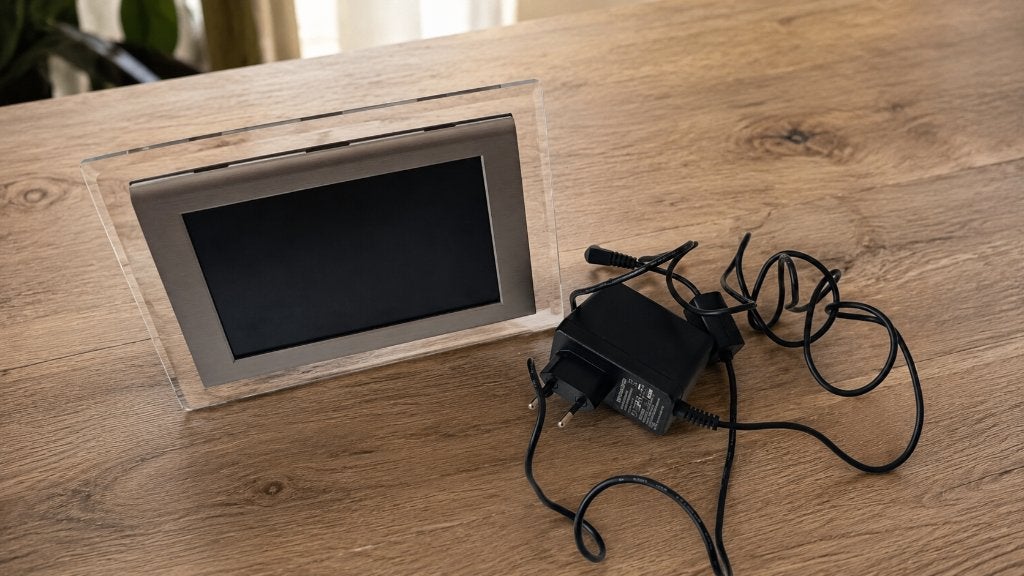 Hiti digitaal fotokader / digital photo frame met adapter, Ophalen, Nieuw, Minder dan 1 GB, 8 tot 12 inch
