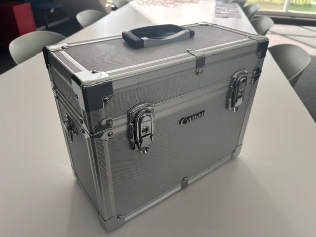 camera- of fotokoffer, Audio, Tv en Foto, Ophalen, Gebruikt, Zilver, Koffer