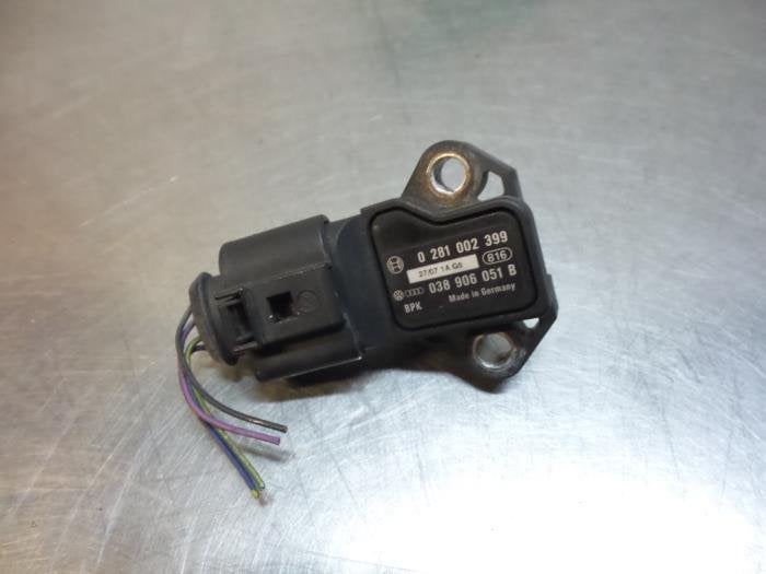 Map Sensor (inlaatspruitstuk) van een Volkswagen Polo (Polo, Gebruikt, -, Volkswagen, -