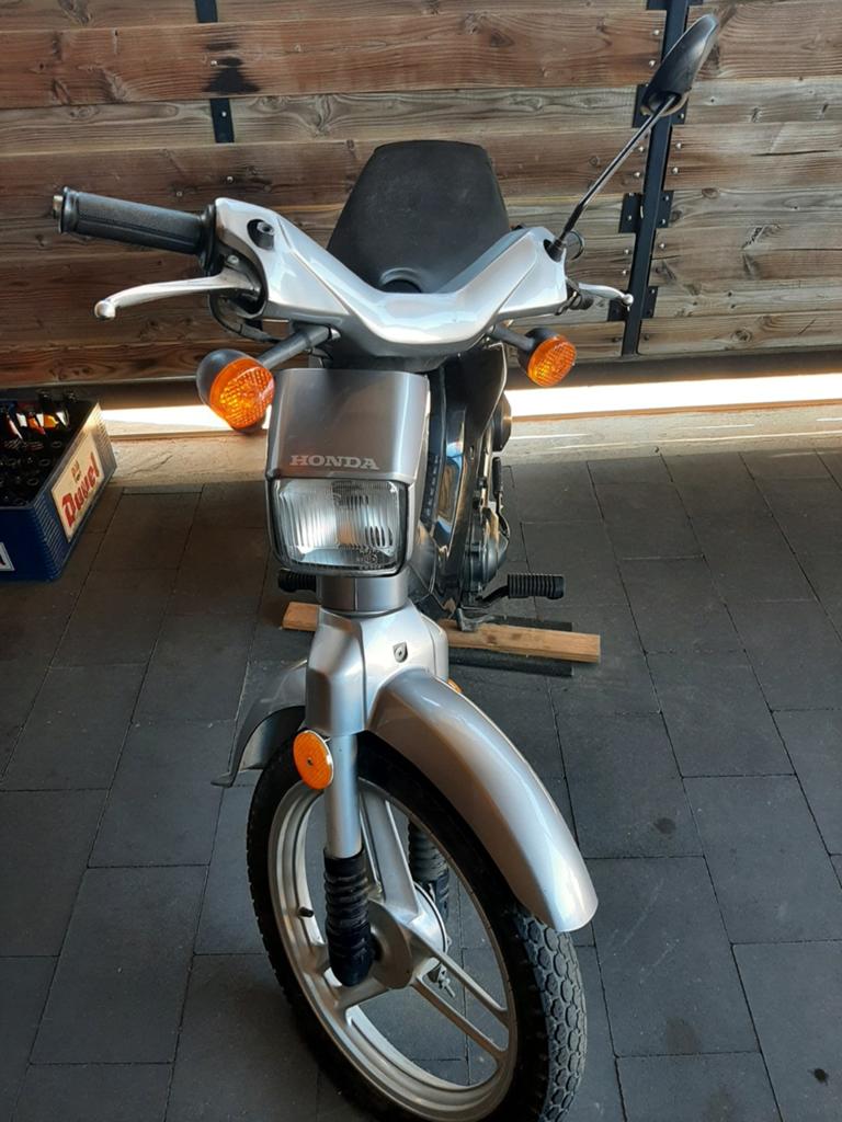Honda wallaroo AB25 A klasse, Enlèvement