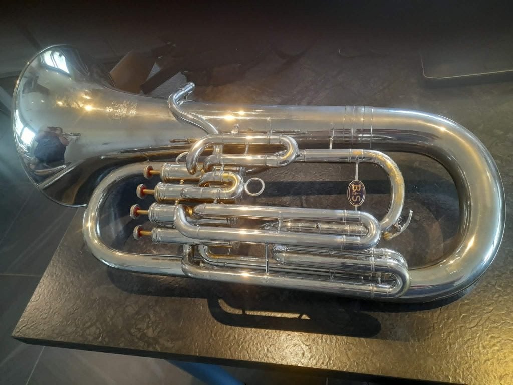 B&S Euphonium 4-ventiel verzilverd, Musique & Instruments, Instruments à vent | Tubas, Utilisé, Avec valise ou sac, Enlèvement