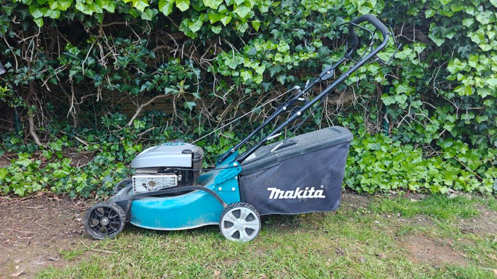Makita PLM4621, Ophalen, Opvangbak