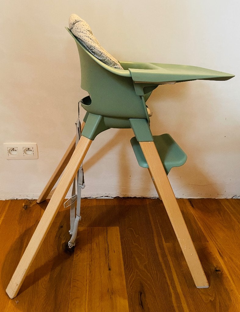 Perfecte staat: eetstoel van Stokke, Kinderen en Baby's, Kinderstoelen, Ophalen, Zo goed als nieuw, Meegroeistoel, Gordel(s)
