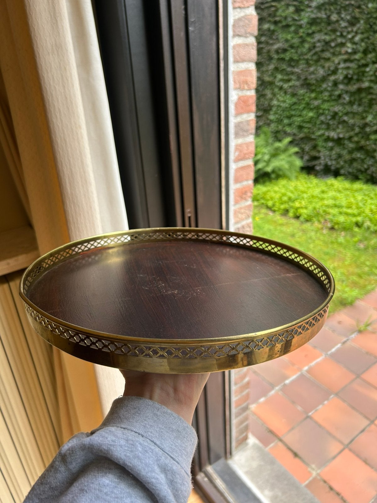 Assiette vintage, Enlèvement