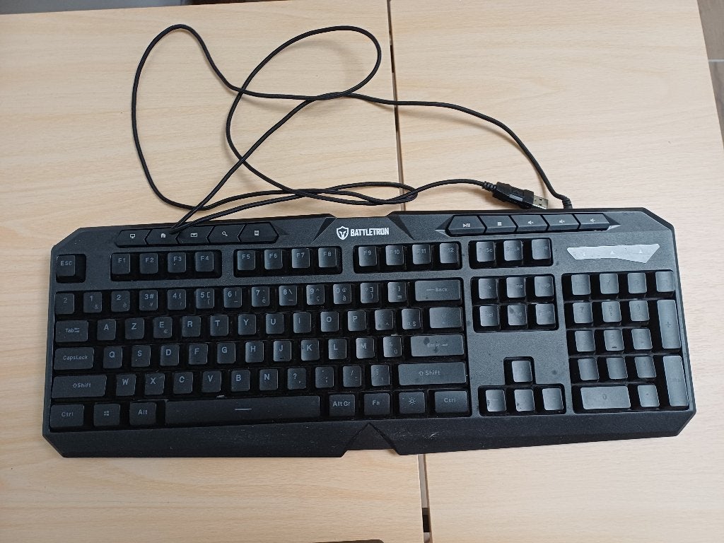 Battletron gaming toetsenbord – AZERTY, Ophalen, Battletron, Gebruikt, Azerty
