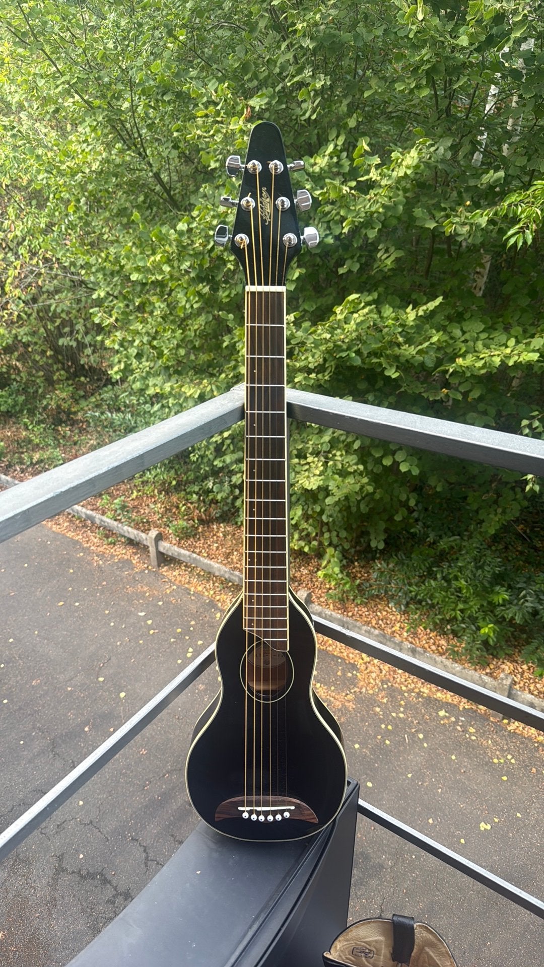 Hudson travel reis gotaar, Musique & Instruments, Instruments à corde | Guitares | Basses, Enlèvement, Comme neuf