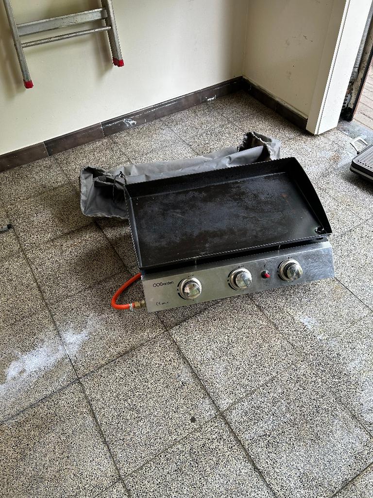 Plancha op gas, 3 spits, geëmailleerde staal + hoes, Tuin en Terras, Gasbarbecues, Ophalen, Gebruikt, Oogarden