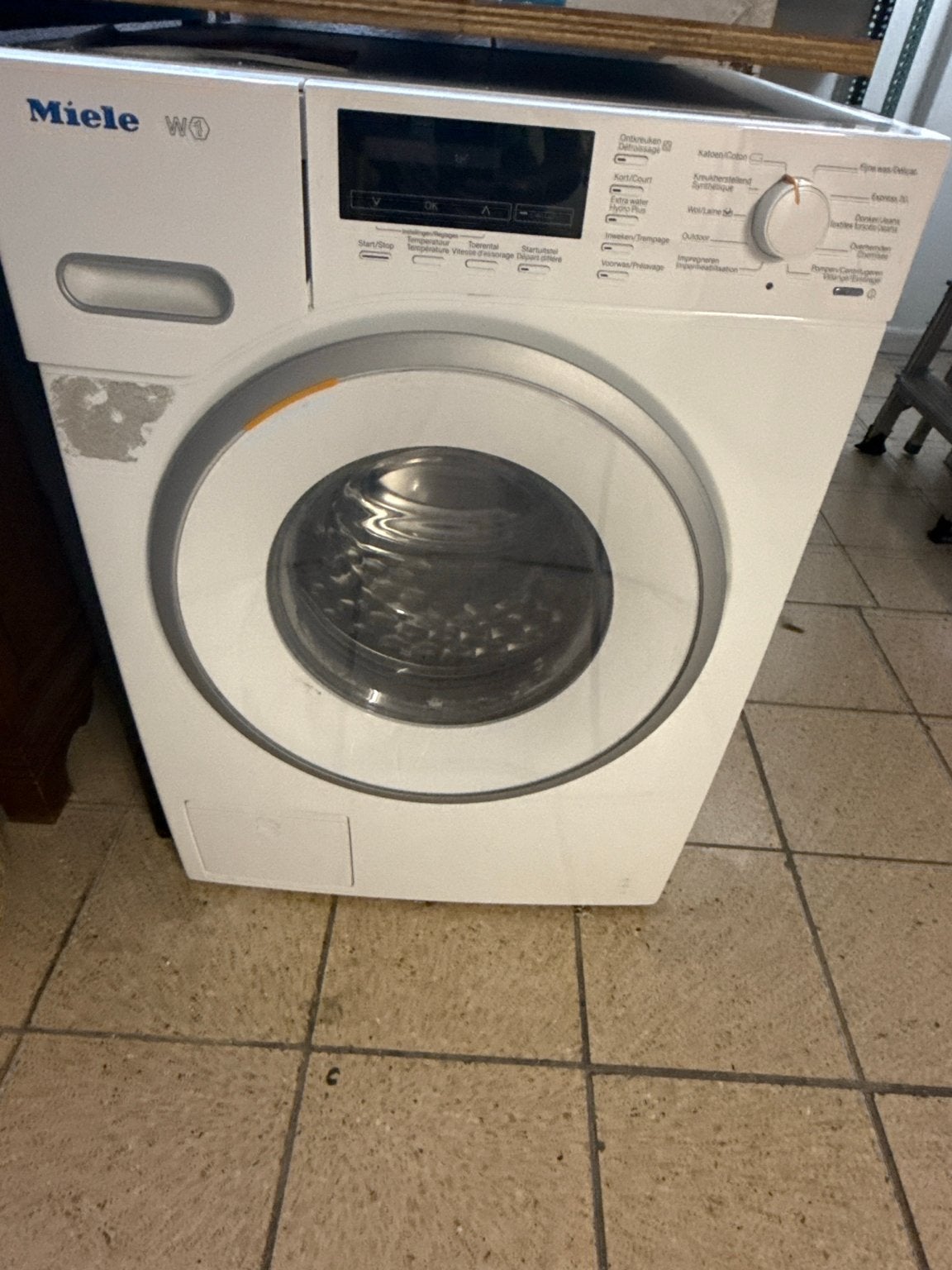 Wasmachine Miele te koop wegens verhuis, Elektronische apparatuur, Wasmachines, Ophalen, Zo goed als nieuw