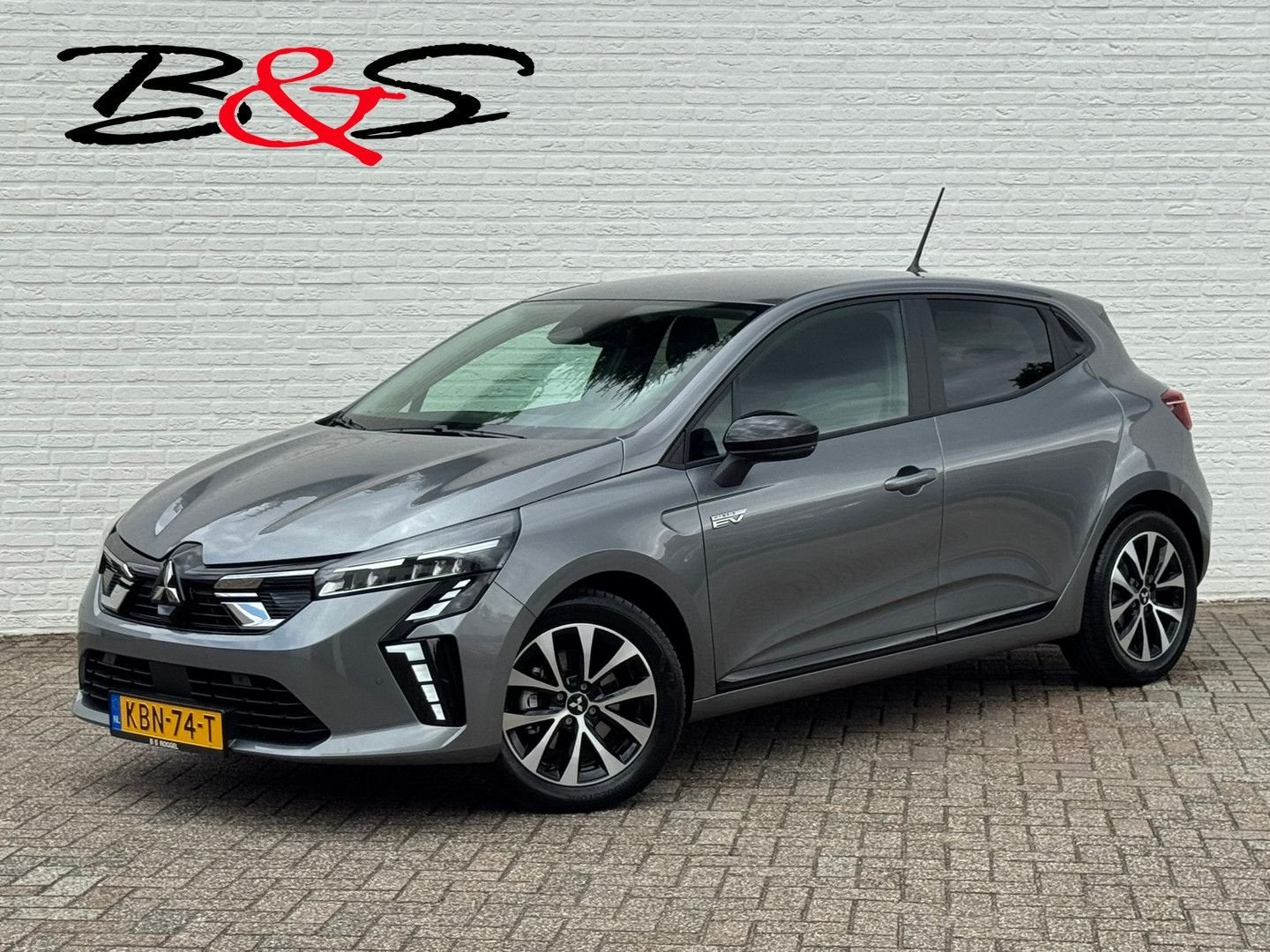 Mitsubishi Colt 1.6 HEV Intense Automaat Camera Carplay Clim, Autos, Mitsubishi, Argent ou Gris, Achat, Entreprise, Carnet d'entretien