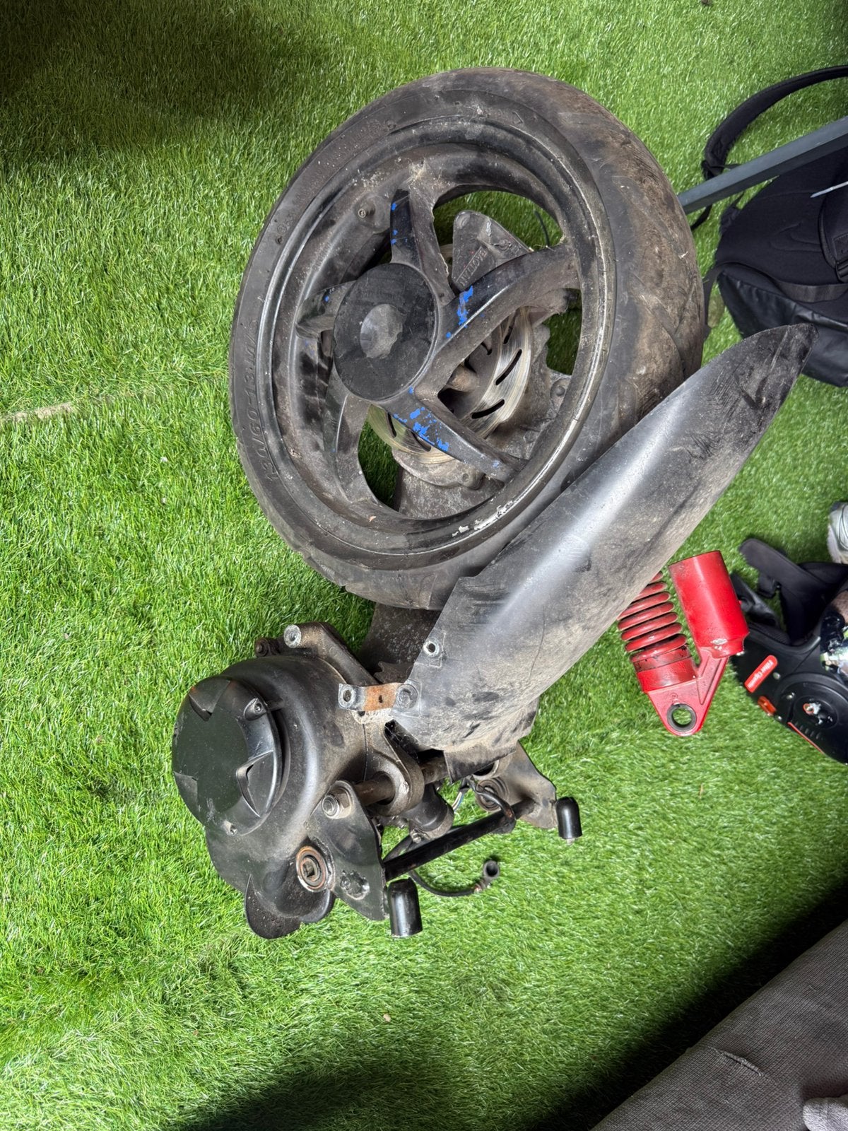 Scooter onderdelen, Ophalen, Zo goed als nieuw, Blok