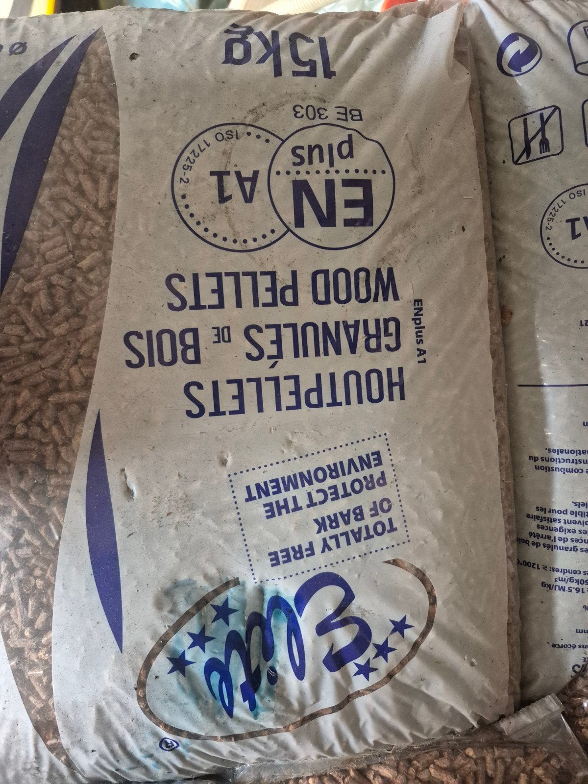 pellets, 3 à 6 m³, Enlèvement, Autres essences de bois, Bûches