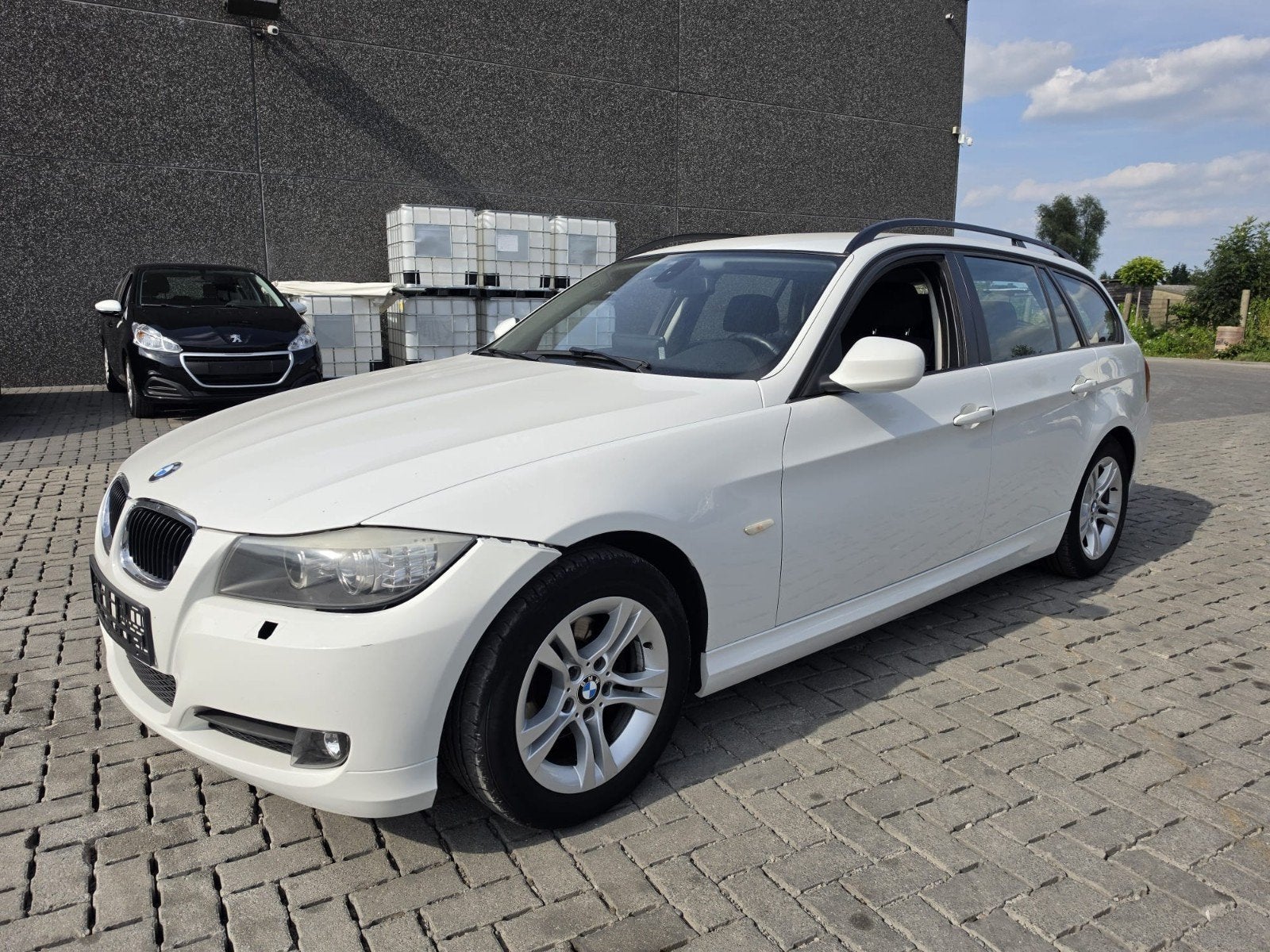 BMW 320i 3serie BENZINE, Auto's, Euro 5, Stof, Zwart, Wit
