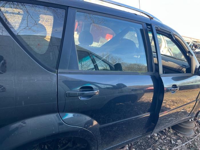 Portière 4portes arrière droite d'un Ssang Yong Rexton (LA, -, 3 mois de garantie, Utilisé, SsangYong