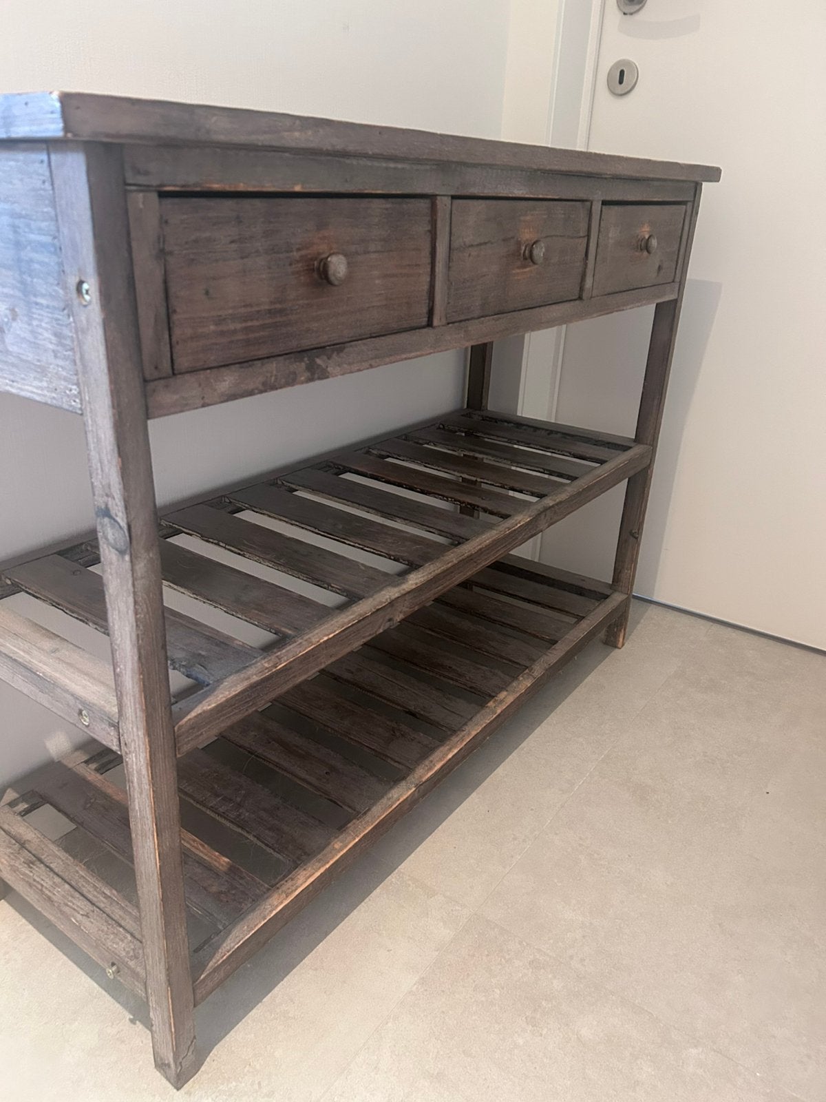 Kastje /tafel voor in hal, Huis en Inrichting, Ophalen, Gebruikt, 100 tot 150 cm, Landelijk/rustiek