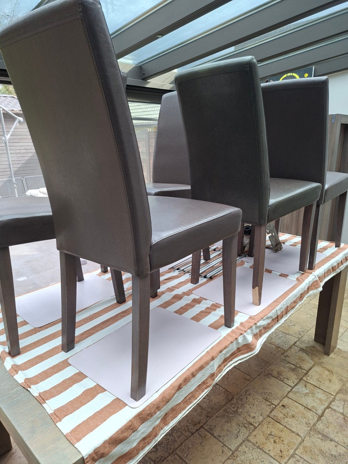 2 eettafels voor 6 pers en bijhorende stoelen te koop, Huis en Inrichting, Ophalen