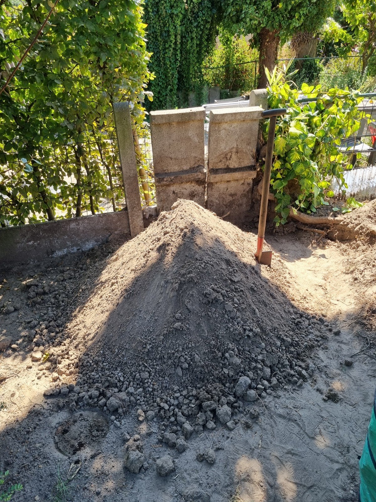 Gratis Grond/Aarde te Aartselaar 500 L - Laatste week, Jardin & Terrasse, Sable, Sable pour remblai, Enlèvement