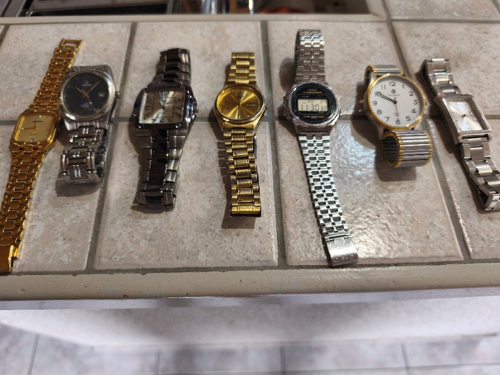 Lot de 6 montres avec bracelets, Bijoux, Sacs & Beauté, Enlèvement ou Envoi