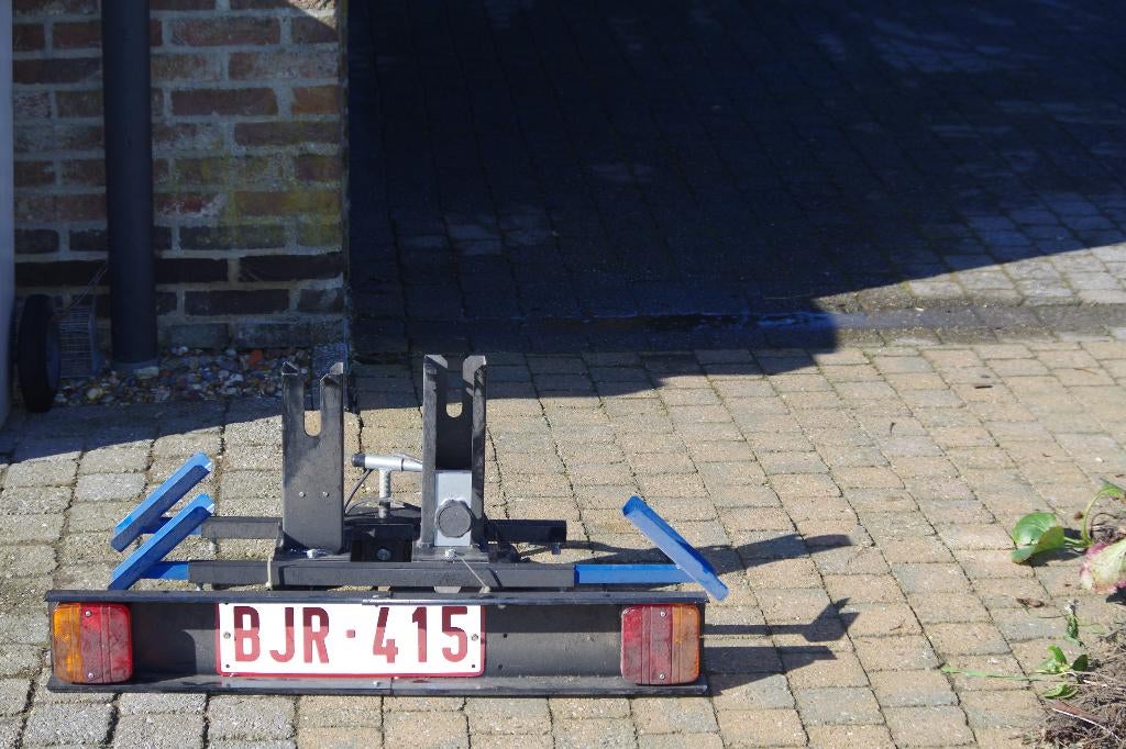 fiets drager voorop trekhaak auto, Enlèvement