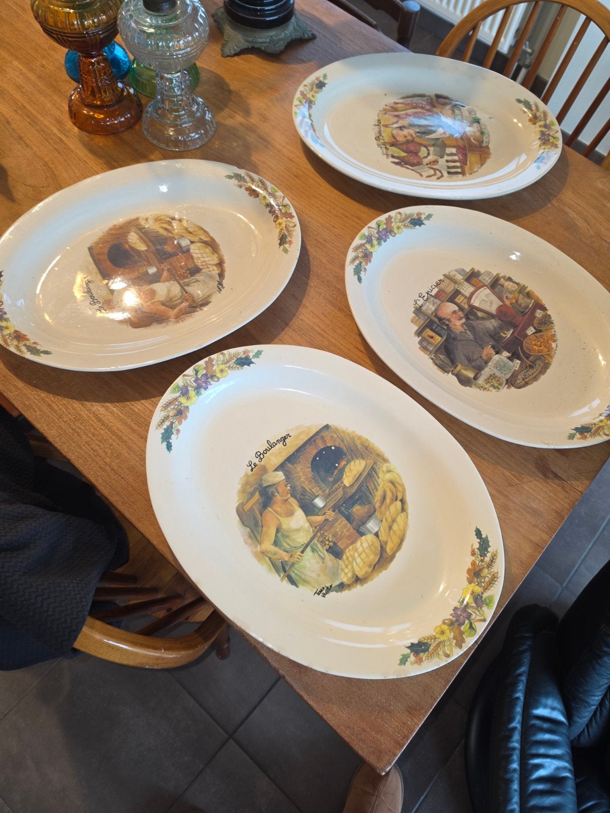 Ovale serveerbord in geglazuurd aardwerk, Ophalen