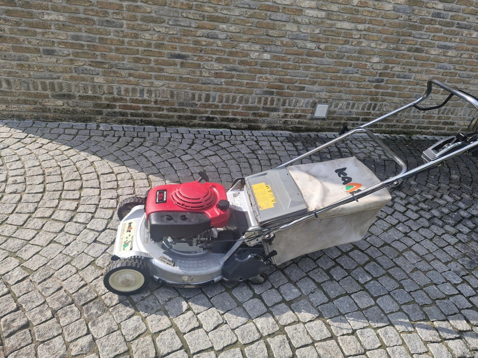 Kaaz grasmaaier, Ophalen, Opvangbak