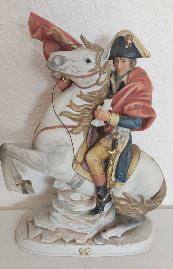 napoléon a cheval en porcelaine capodimonte, Enlèvement