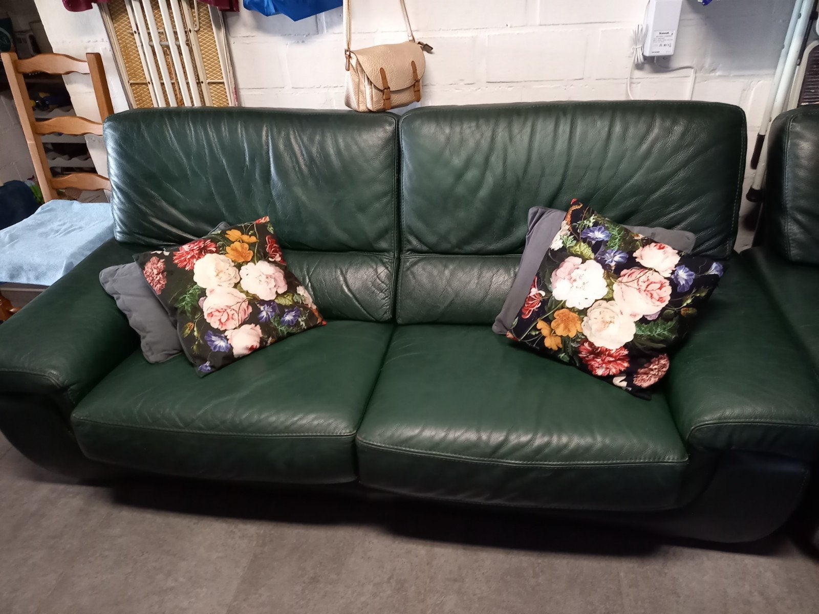 fauteuil 3 places+2 places +pouf couleurs vert foncé, Moins de 75 cm, Quatre personnes ou plus, Enlèvement, Utilisé