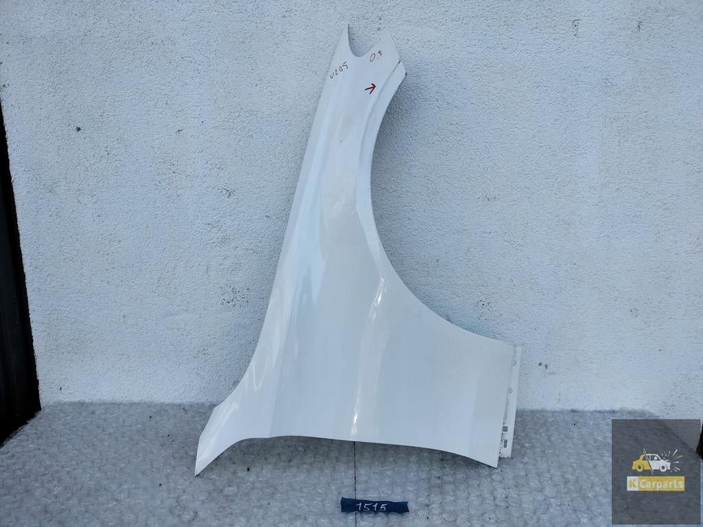 A2058800218, Aile avant droite Mercedes Classe C W205, Mercedes-Benz AG, Mercedes-Benz, Utilisé, Mercedesstrasse 120
70372  Stuttgart, DE