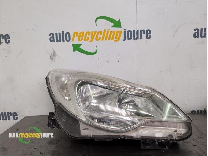 Phare droit d'un Opel Corsa, Autos : Pièces & Accessoires, Éclairage, -, -, Opel, 3 mois de garantie