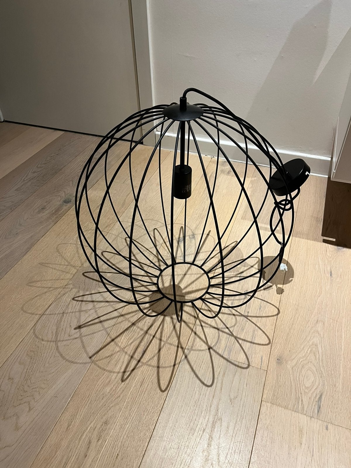 Zwarte grote metalen hanglamp, Ophalen, Zo goed als nieuw, Metaal, E27 (groot)