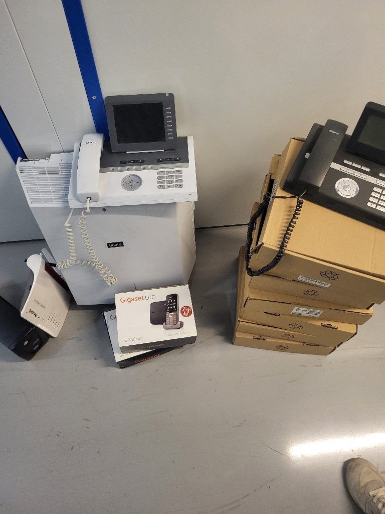 Standars telephonique Unify pro complet, Télécoms, Standards téléphoniques & Centraux téléphoniques, Neuf, Standard ou Central analogique