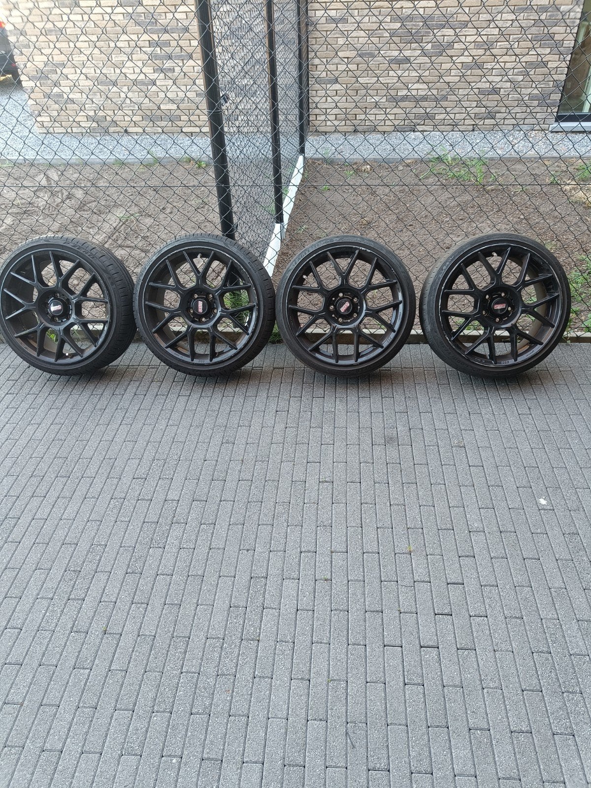BBS XR0106 18" à vendre avec pneus, Véhicule de tourisme, Pneus été, 205 mm, Enlèvement