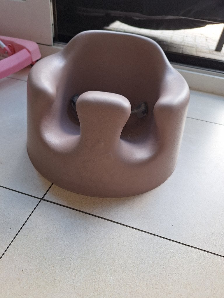 Bumbo seat, Kinderen en Baby's, Kinderstoelen, Ophalen, Zo goed als nieuw, Overige typen, Gordel(s)