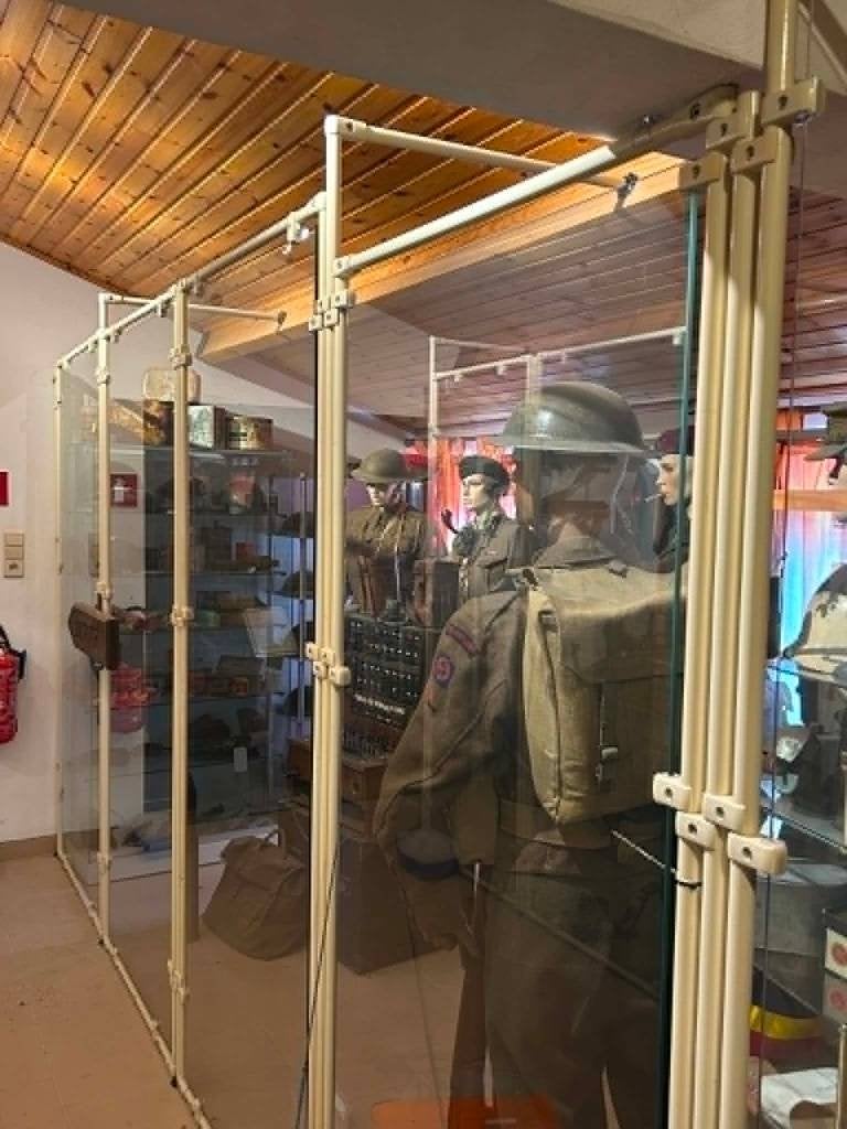 éléments modulaires pour protéger une zone d'exposition, Verzamelen, Ophalen, Overige soorten, Overige typen