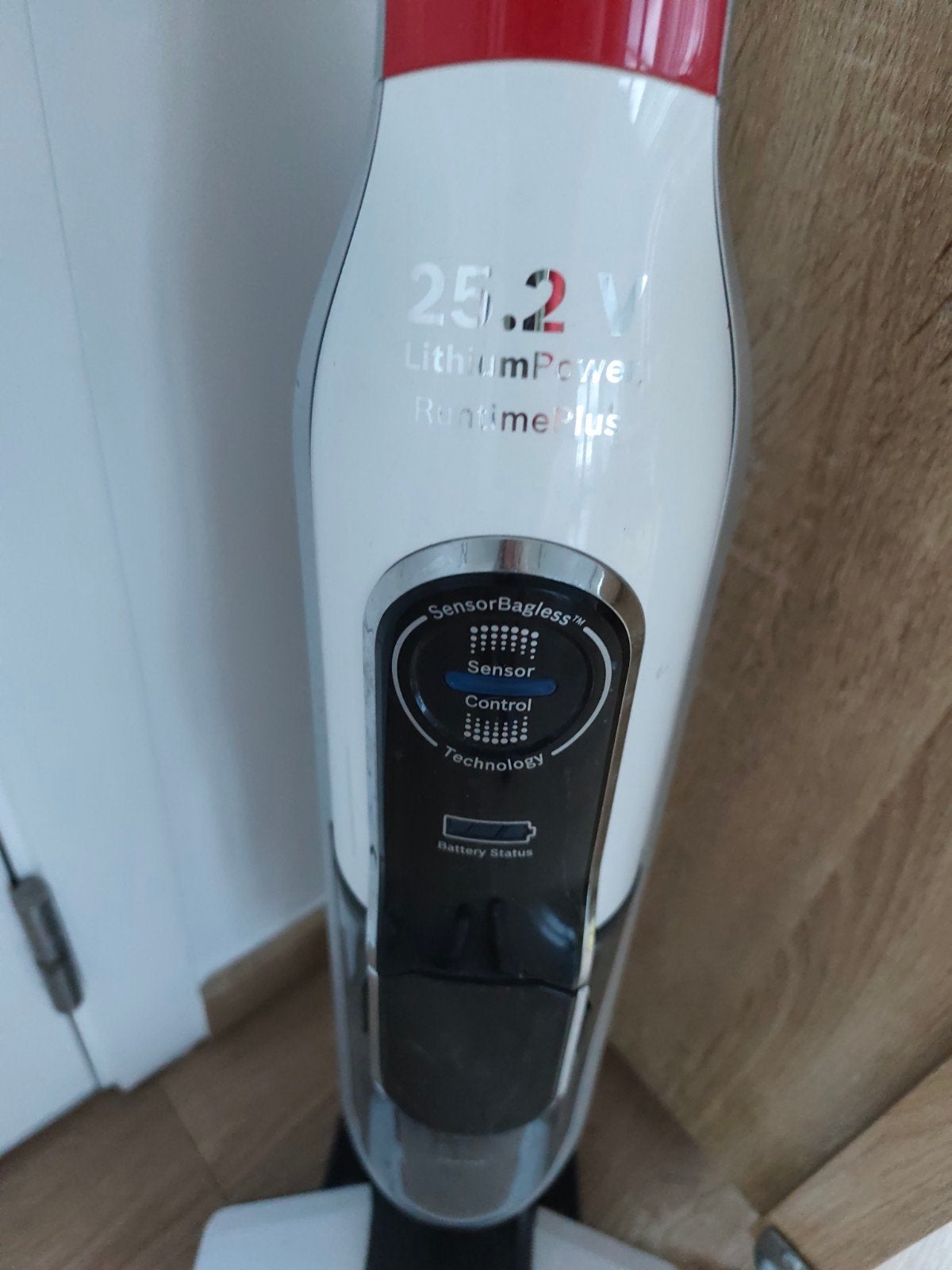 bosch zoo - has bad contact, Bosch, Aspirateur balai, Enlèvement, Utilisé