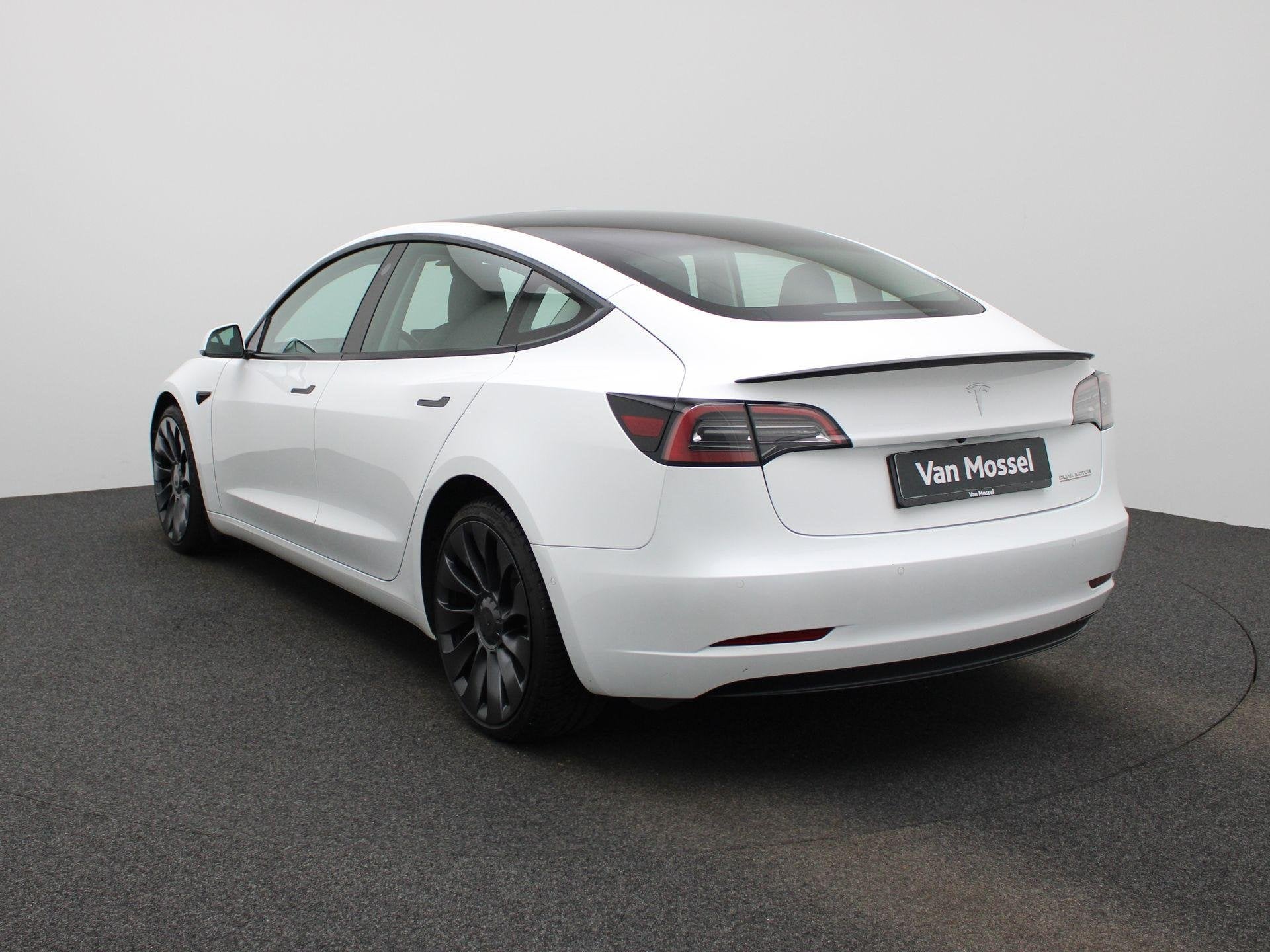 Tesla Model 3 Performance - 78 kWh AWD (automatique), Autos, Volant multifonction, https://public.car-pass.be/vhr/f8ab0b77-d61c-48bc-b429-a1bf63d3e19d