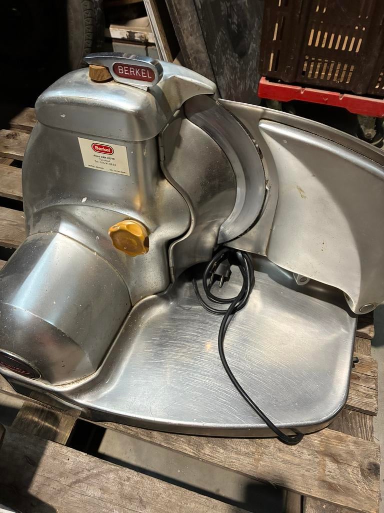 Berkel 834, Enlèvement