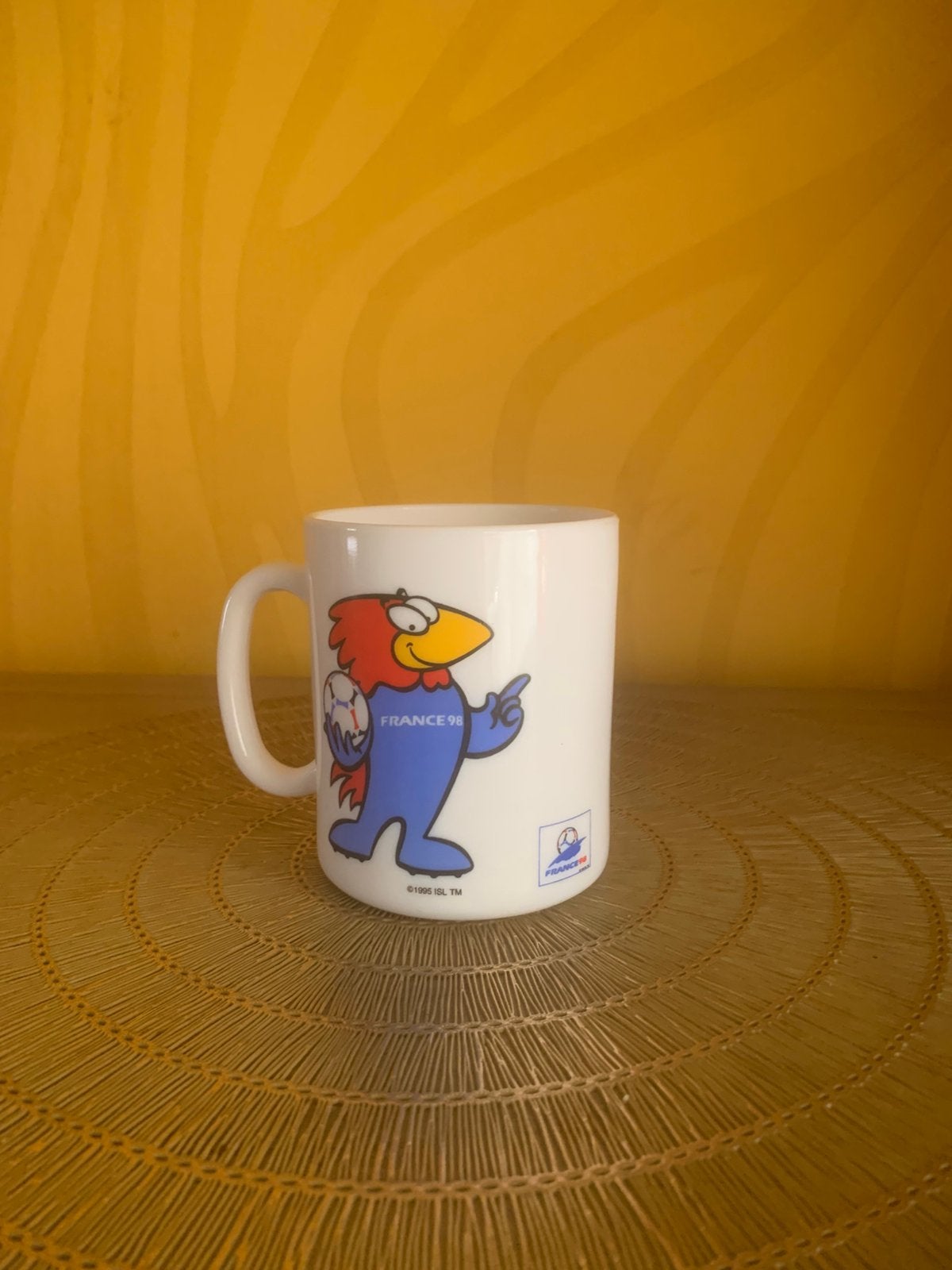 mug - tasse officiel vintage de Footix, France 98, Collections, Enlèvement ou Envoi, Comme neuf