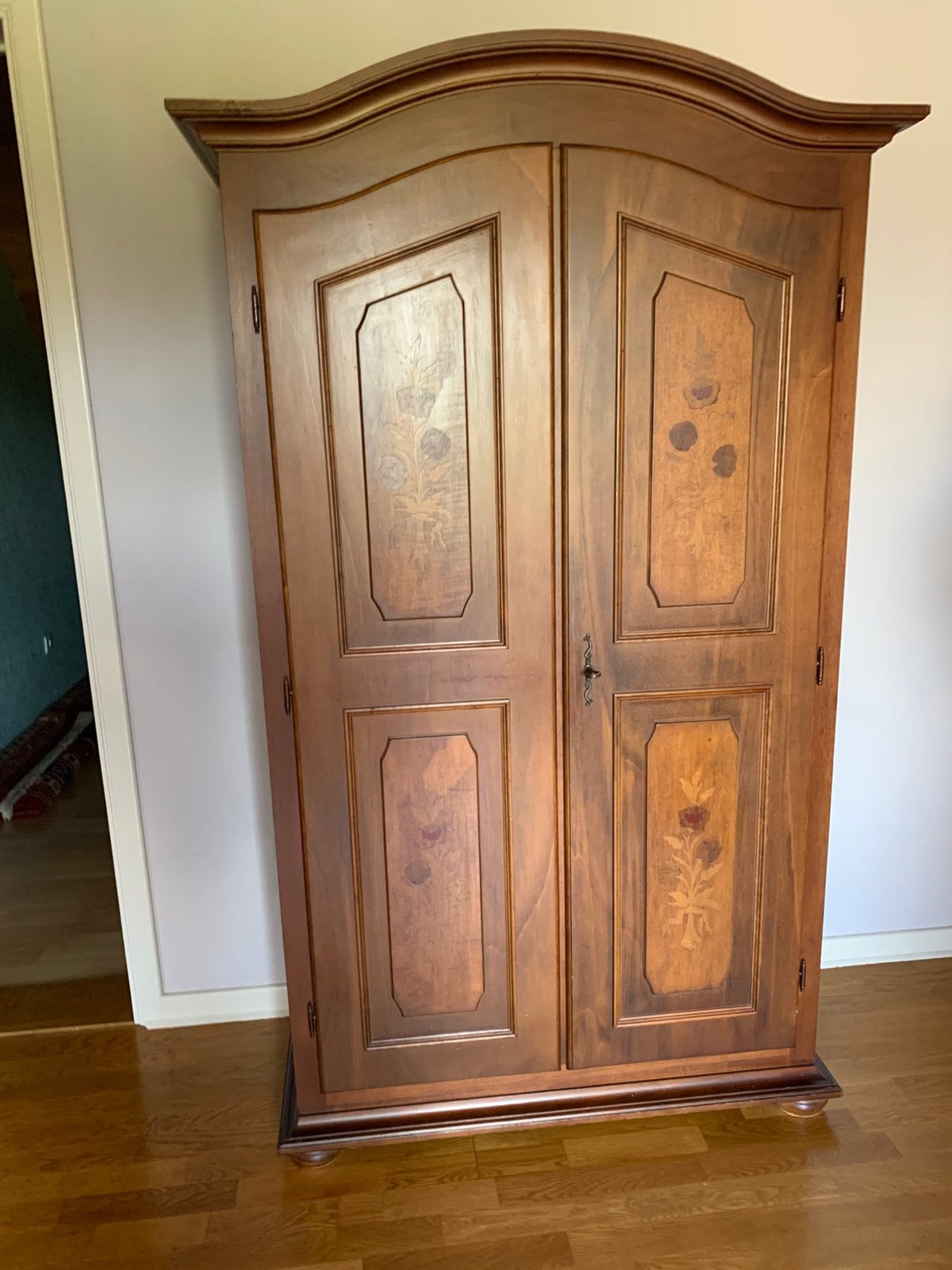 Massief houten landelijke kledingkast / linnenkast, Antiek en Kunst, Ophalen