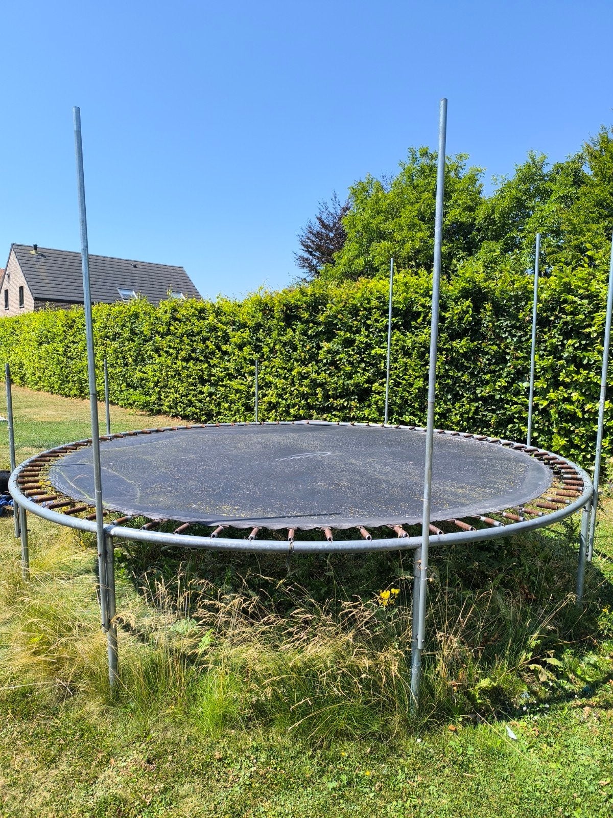 A DONNER trampoline, Enfants & Bébés, Jouets | Extérieur | Trampolines, Enlèvement, Utilisé