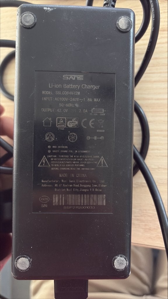 VELOCI fietsbatterij + oplader, Gebruikt