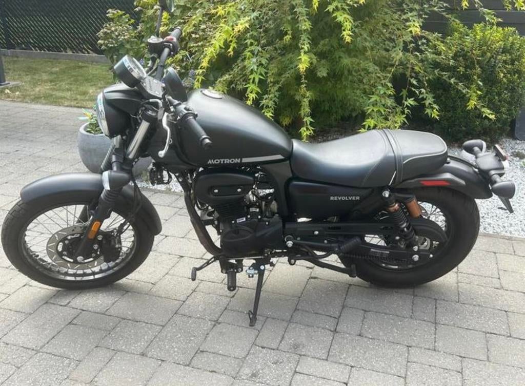 Revolver motron 125cc, Particulier