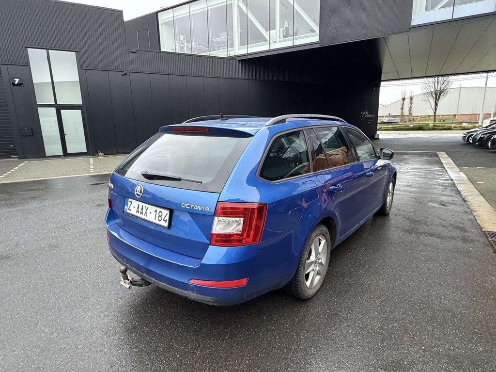 Skoda Octavia SW 1.6 CR TDi EXPORT ONLY, Gebruikt, Euro 6, 116 pk, 5 deurs