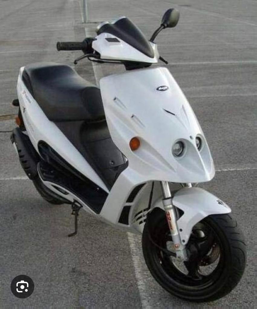 GEZOCHT!!! Malaguti phantom f12/15, Fietsen en Brommers, Ophalen, Zo goed als nieuw