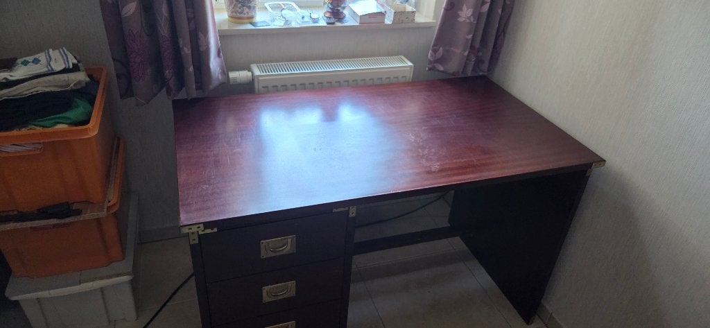 Beau bureau avec 4 tiroirs, Enlèvement, Comme neuf, 65 cm, 117 cm