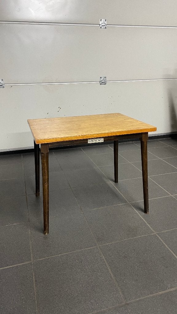 Petite table d'appoint années 70, Ophalen
