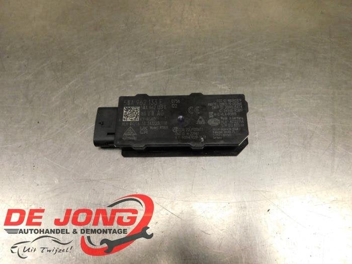 Entrée sans clé - Antenne d'un Volkswagen Multivan T7, Volkswagen, -, 3 mois de garantie, Utilisé