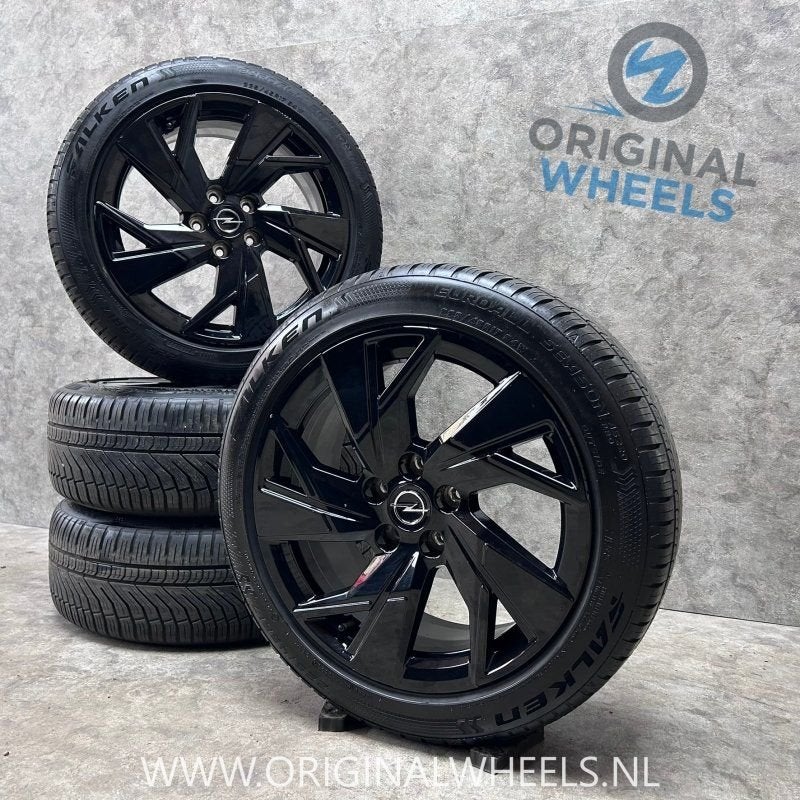 17 inch originele velgen + Falken all season banden Opel Ast, Gebruikt, -, -, Banden en Velgen