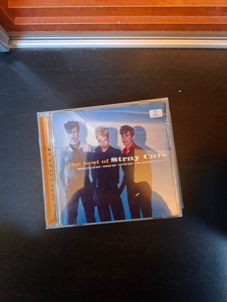 cd - stray cats - the best of, Gebruikt, Ophalen of Verzenden, Verzamelalbum, Inclusief doosje