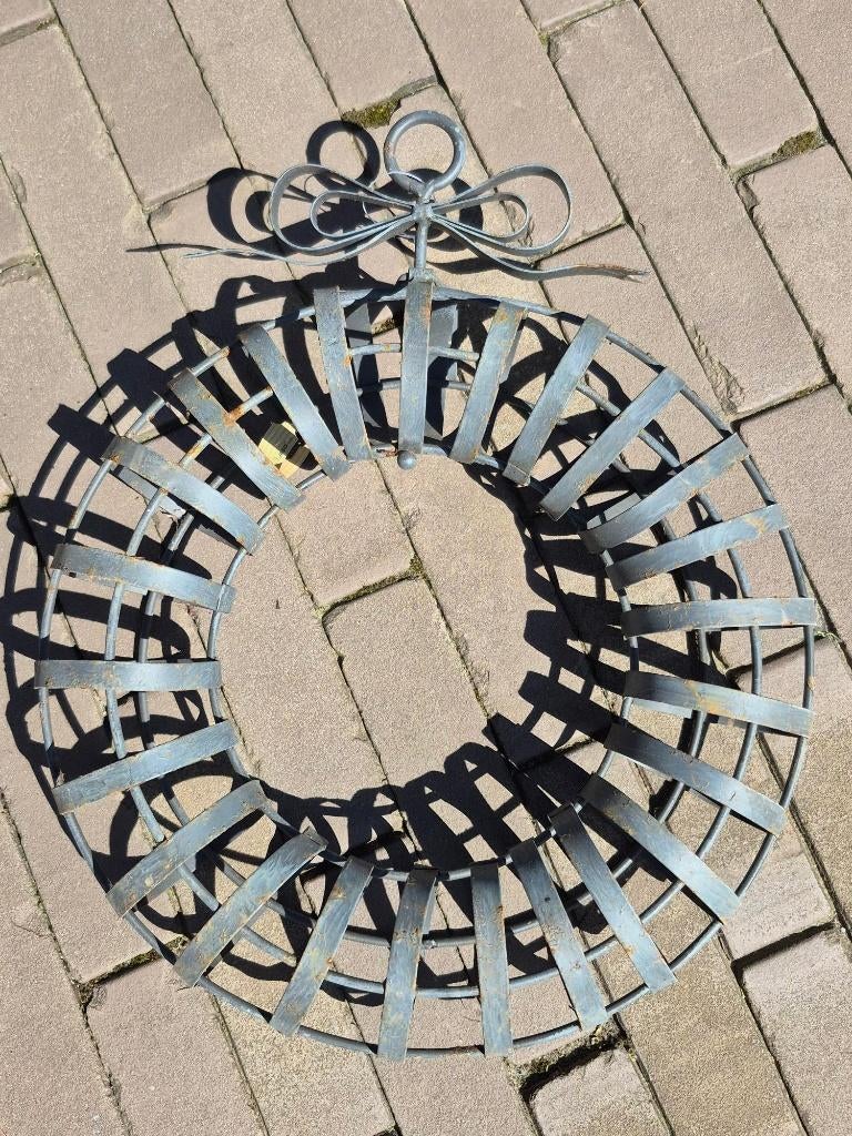 metalen kransen voor bloemschikken, Huis en Inrichting, Woonaccessoires | Kransen, Ophalen, Zo goed als nieuw